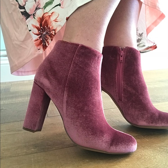Romantic Mauve Velvet Bootie🍂 - Picture 2 of 8